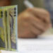Încarcerată de Crăciun. Femeia a luat credite de peste 165.000 lei în numele unor oameni ai străzii