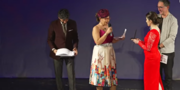 Roxana Netea, ambasador al culorii, „Promotor al culturii şi artei” la Gala Comunității Bihorene 2023