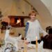 Colindătorii din Bihor în Satul Regal. Majestatea Sa, colindată și de un președinte de Consiliu Județean