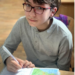 Povestea fetiței din Hinchiriș care a trecut prin 13 operații. Tatiana a fost operată greșit de șase ori.  În țară, singura soluție era amputarea piciorului. Trebuie să ajungă la Viena pentru a primi o nouă orteză