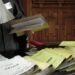Instanţa învestită cu o cerere de suspendare provizorie a executării este obligată să îşi verifice competenţa