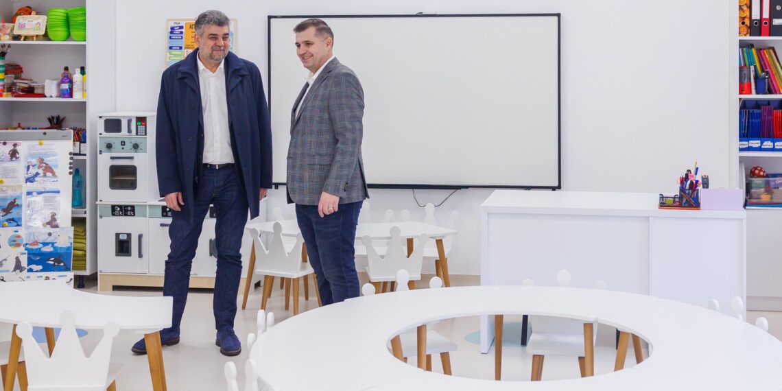 Primarul din Bihor care a avut un tête-à-tête cu premierul Ciolacu. E primarul exponențial al PSD Bihor care a dat teren pentru 1000 de tineri care au vrut să se întoarcă acasă din străinătate