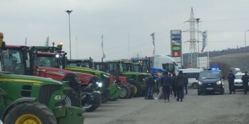 Marșul fermierilor începe azi din Episcopia.  „Bravo! Începutul e greu! Bravo! Să ieșim cu toții ! Curaj români! „