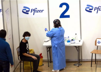 Pfizer și BioNTech au dat România în judecată. Vor să ne oblige să cumpărăm 28 milioane de vaccinuri
