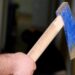 Bărbatul din Girișu de Criș, care a spart ușa fostei partenere cu un topor, rămâne în arest preventiv . Ar fi vrut arest la domiciliu