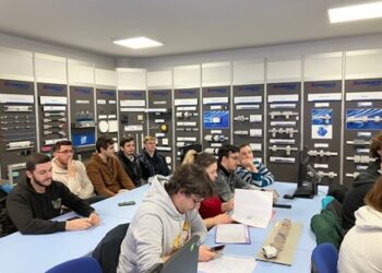 Toți inginerii, inclusiv directorul,  austriecilor de la Schrack sunt absolvenți ai U Oradea. Investesc în inovare la Inginerie