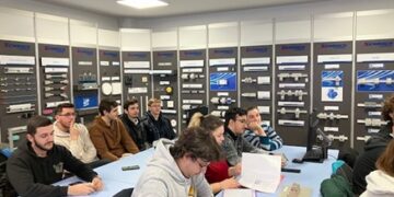 Toți inginerii, inclusiv directorul,  austriecilor de la Schrack sunt absolvenți ai U Oradea. Investesc în inovare la Inginerie
