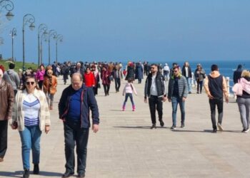 Legea familiei, în programul legislativ al Guvernului pe acest an / Va reglementa „diversitatea formelor de familie”, căsătoria și divorțul, drepturile și responsabilitățile părinților, protecția copiilor