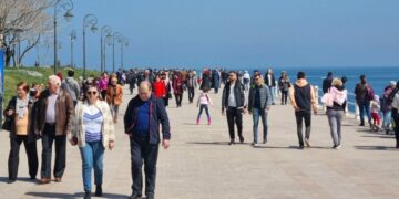 Legea familiei, în programul legislativ al Guvernului pe acest an / Va reglementa „diversitatea formelor de familie”, căsătoria și divorțul, drepturile și responsabilitățile părinților, protecția copiilor