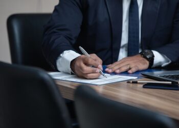 Avocații dobândesc de drept calitatea de mandatari autorizați în fața OSIM