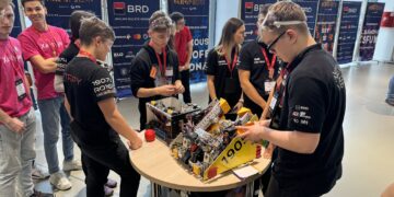 Eminescienii au unul dintre cei mai buni roboți din regiune Premiul Design Award, locul al 3-lea