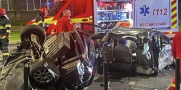 Atutoturism rupt în două pe Cantemir în urma unui impact violent