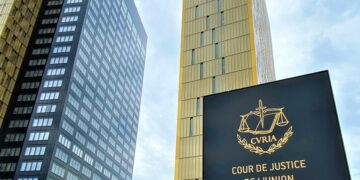 Dreptul Uniunii se opune unei reglementări naționale care subordonează recunoașterea statutului de refugiat ca urmare a unei cereri ulterioare, privind procedurile comune de acordare și retragere a protecției internaționale, întemeiate pe un risc de persecuție care decurge din circumstanțe create de solicitant