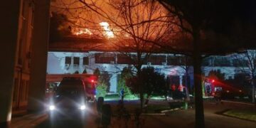 Dosarele unor nume grele ar fi ars în incendiul care a cuprins o judecătorie
