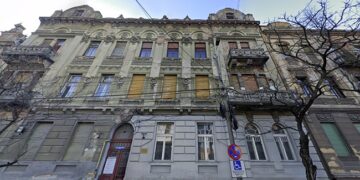 Viceprimarul orădean al Timișoarei, Ruben Latcău, cercetat de ANI după ce și-ar fi cumpărat un apartament într-o clădire de patrimoniu de la un traficant de droguri. Imobilul, subevaluat