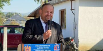 Sporturi acvatice și parc de aventură la Lugașu de Jos. Cum a transformat primarul Sorban Levente o groapă de gunoi clandestină într-un spațiu plăcut de întâlnire, cu bani europeni