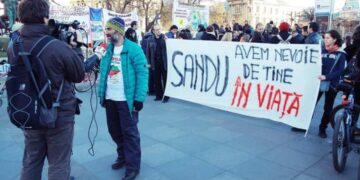 Alexandru Popescu, bihoreanul care a străbătut 3000 km pe jos protestând pentru Roșia Montana: Mă bucur că protestul meu nu a fost în zadar și nu am stricat trei perechi de încălțări degeaba pe cei 3000 de kilometri pe care i-am mers pe jos!