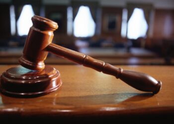 Neagravarea situației în propriul apel: admiterea apelului și încetarea procesului penal față de inculpat ca urmare a intervenției prescripției răspunderii penale | Practică neunitară