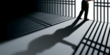 Dispozițiile privind liberarea condiționată atunci când cel condamnat se află în executarea pedepsei în regim semideschis sau deschis sunt constituționale