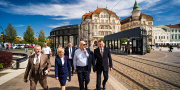 Ministrul care a adus 1 miliard de euro în Bihor și-a depus candidatura la CJ: Nu vreau să fiu șeful primarilor, vreau să fiu un partener…Relaţia dintre oraş şi sat, trebuie să fie de prietenie, nu de duşmănie..