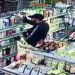 Un bărbat și-a expus organele genitale în magazinul unei stații Peco Oradea după ce a primit o provocare pe rețelele de socializare. Condamnat la 130 zile amendă