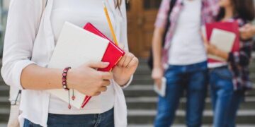 Ora la școală de 40 de minute şi pauza de 5 minute sunt discriminatorii