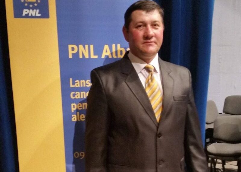 Primar găsit spânzurat în anexa casei. Era trimis ăn judecată  pentru abuz în serviciu