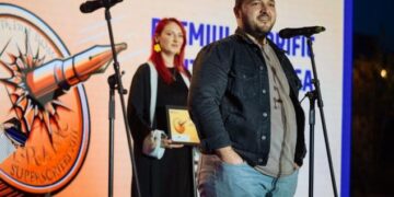 O jurnalistă susține că a fost violată de un fost coleg.HotNews și PressOne au încheiat azi colaborarea cu el