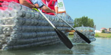  Începe Festivalul Înpoveste la Şauaieu. Cursă pe lac cu ambarcațiuni confecționate din materiale reciclabile