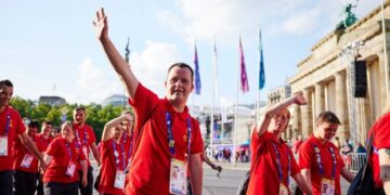 Încep Jocurile Naţionale Special Olympics la Oradea.350 de sportivi speciali  din 30 de județe din țară se vor întrece timp de 3 zile la atletism, baschet unificat 3×3, bocce și înot