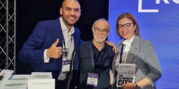 Șefa ADLO, Alina Silaghi, întâlnire cu omul din spatele conceptului „orașe de 15 minute”