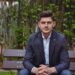 Tânărul cu studii la Londra care la 26 de ani a devenit primar de comună. Andrei Obreja va lua locul unui primar care a avut 5 mandate