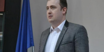 Avocat reținut după ce ar fi vândut 41 de apartamente către 263 de persoane. Unele apartamente aveau chiar șapte sau opt cumpărători!