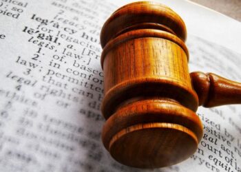 Acțiune în regres: fapte ilicite săvârșite prin încălcarea atribuțiilor de serviciu, despăgubiri plătite de angajator și vinovăția exclusivă a prepusului