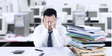 Contabilii cer abrogarea e-TVA: „Acest circ birocratic asfixiază antreprenorii, profesioniștii contabili și inovația”. I-au lăsat peste 1.000  de mesaje ministrului Boloș