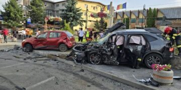 Accident provocat de un taximetrist orădean la Gilau. 2 copii și 3 adulți la spital