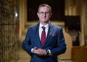 Candidatul AUR la Primăria Oradea: Dragi Orădeni, Pe 9 iunie nu votăm doar primari, președinți de consiliu județean, consilieri locali și județeni, sau pentru Parlamentul European.  Votăm direcția în care se va îndrepta țara noastră!