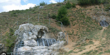 Tragedie. Un orădean de 44 de ani a căzut de la 30 m înălțime în zona craterului Betfia