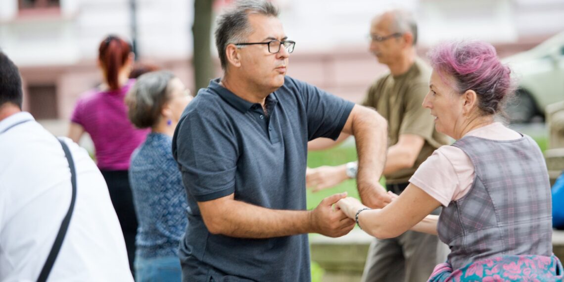 Serile de joi,  în pași de dans în Parcul Libertății din Oradea