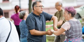 Serile de joi,  în pași de dans în Parcul Libertății din Oradea