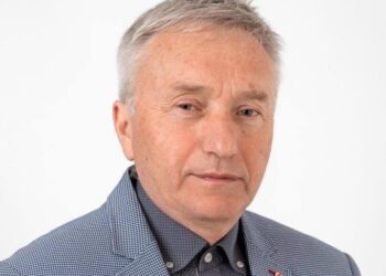 Medicul militar Toma Dorin Petru, noul primar al comunei Avram Iancu. A fost medic șef la Centrul Militar Bihor