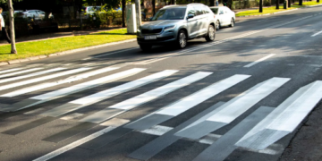 O fată de 15 ani din Oradea, lovită pe trecerea de pietoni de pe Podului