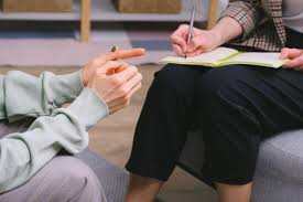 Ședințele de consiliere psihologică pentru părinții care pierd un copil vor fi decontate