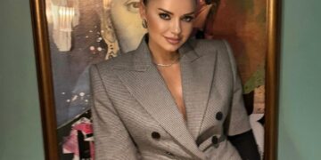 Cine e orădeanca Alina Păcurar care a cumpărat vila foștilor lideri comuniști cu 3,5 milioane lei
