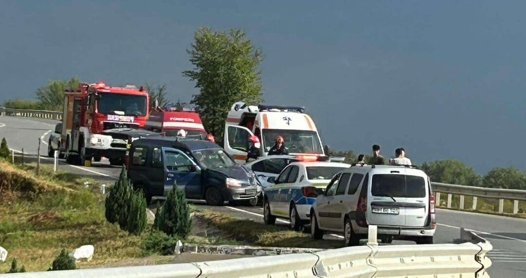 Un băiat de 19 ani din Finiș, autorul accidentului din zona Ștei, în urma căruia o femeie și un adolescent de 16 ani au ajuns la spital