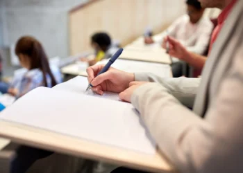 Bursă de studii pentru funcționarii publici