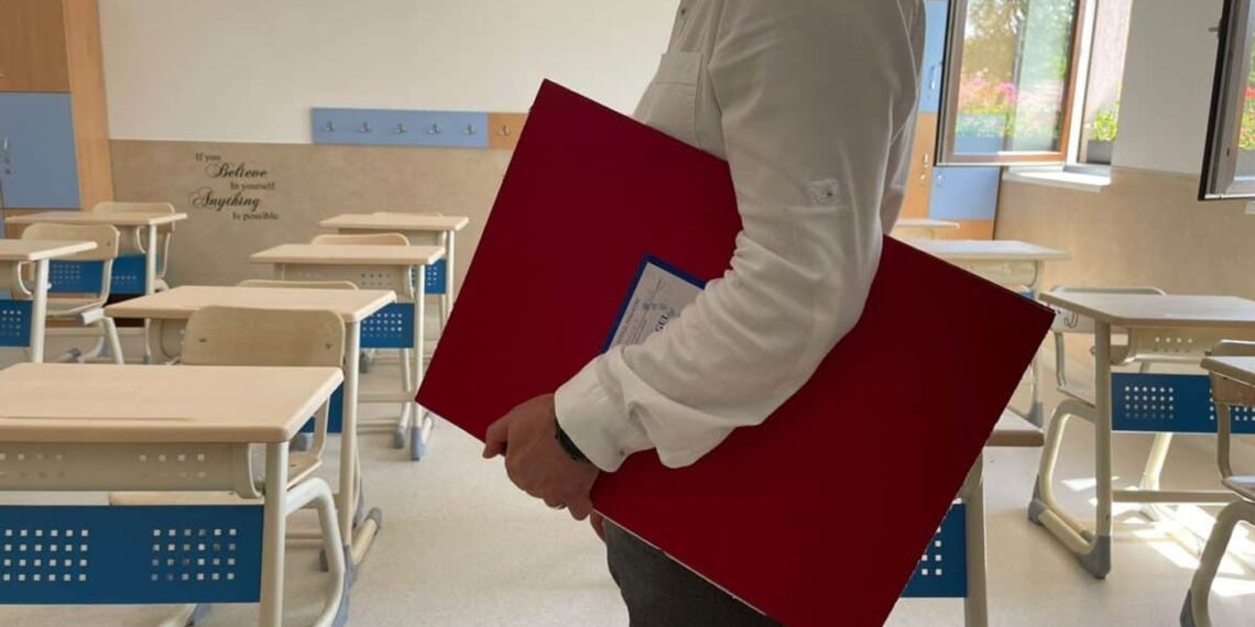 Post temporar și excepțional la catedră fără studii superioare