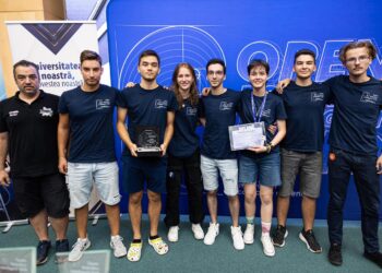 Echipa de robotică a CN Mihai Eminescu, premiul  Runner Up la „Most Innovative Robot”,  la Open Robotics Intelligent Grid