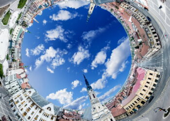 Lansarea concursului „Oradea mea – Obiecte de artă din materiale reciclate”