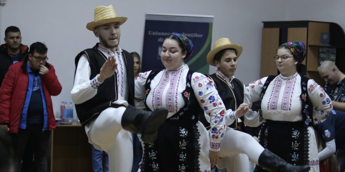 UniFEST  2024 – Studenții de la Viziunea Studențească Eco s-au întrecut în… plăcinte